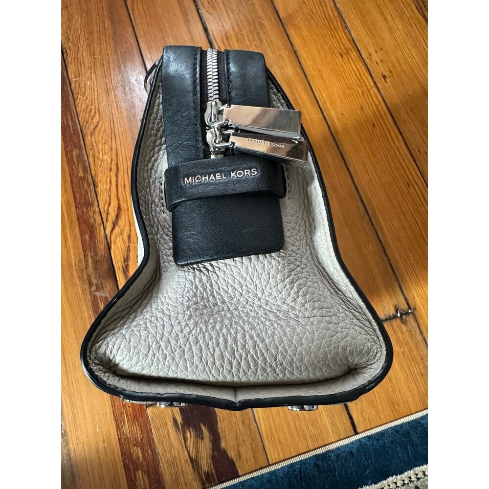 Michael Kors Cross Body Bag
